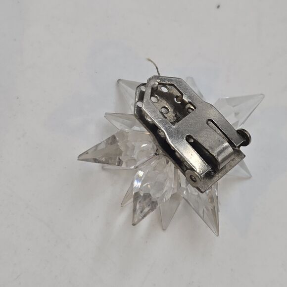 Vintage 1930s Art Deco Odeon Style Clear Pointed Glass Dress Clip Cha Cha - Picture 4 of 5